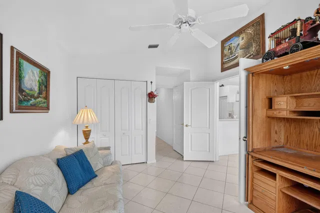Residence photo 31