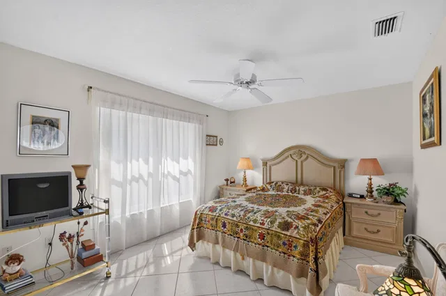 Residence photo 33