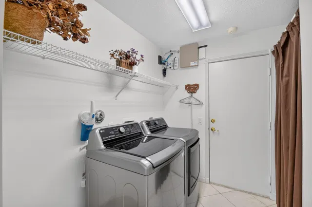 Residence photo 36