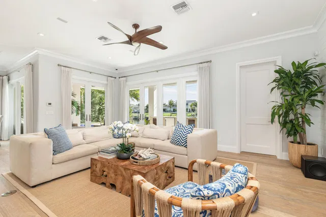 SoSo West Palm Beach Residence photo 3