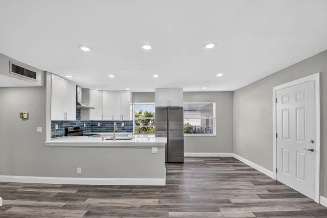 Residence photo 9