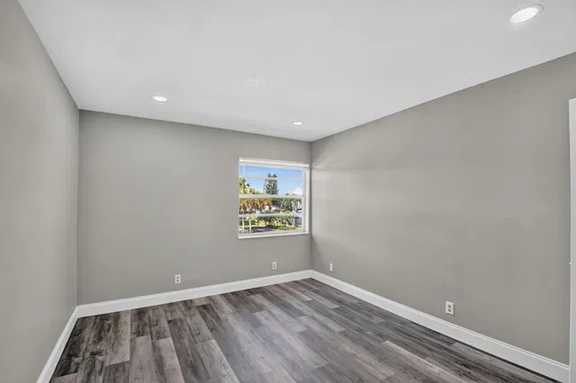 Residence photo 17