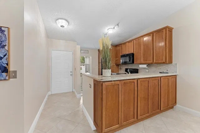 Residence photo 2