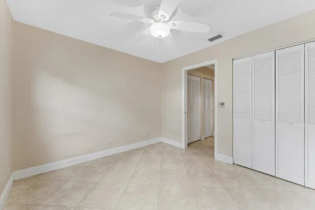 Residence photo 12