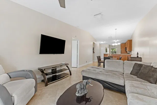 Residence photo 10