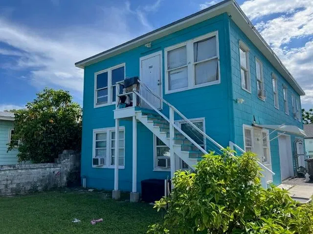 Residence photo 3