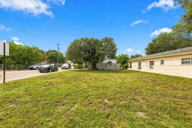 Residence photo 3