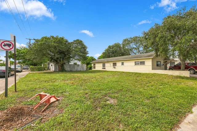 Residence photo 5