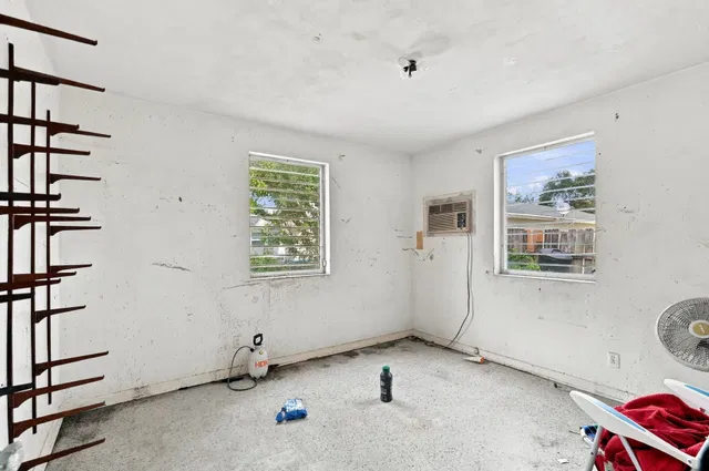 Residence photo 18