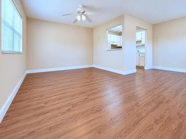 Residence photo 6