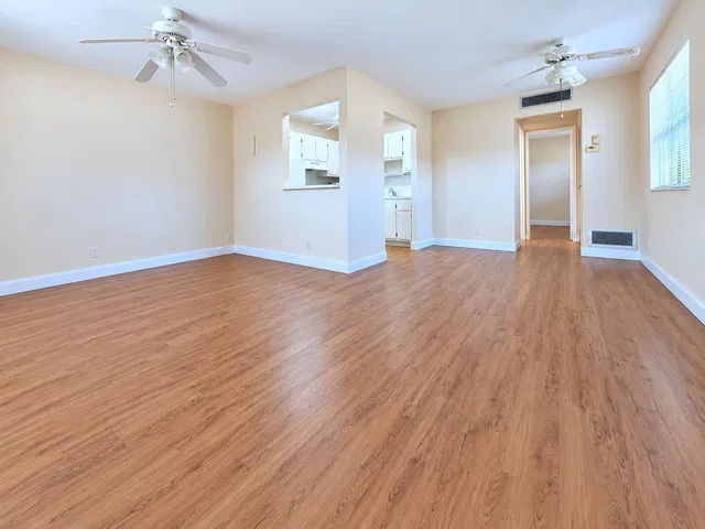 Residence photo 7