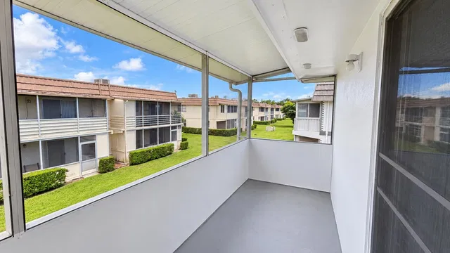 Residence photo 20