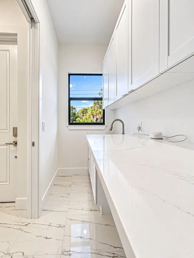 Residence photo 10