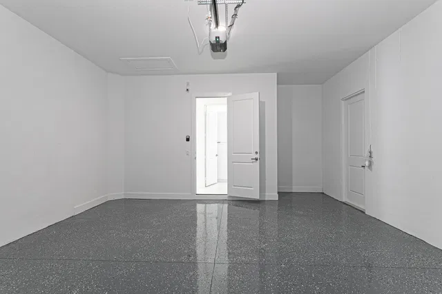 Residence photo 20
