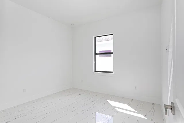 Residence photo 29