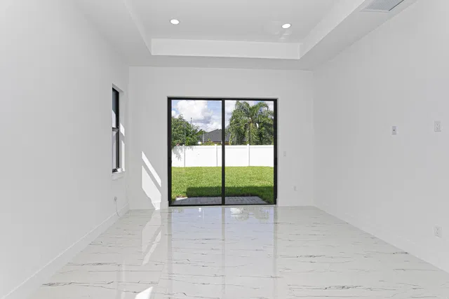 Residence photo 32