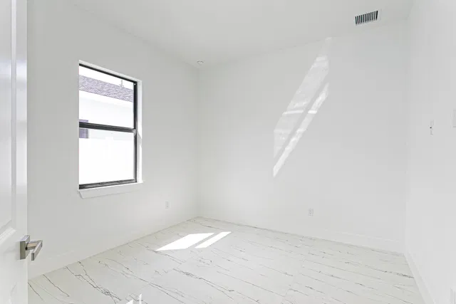 Residence photo 38