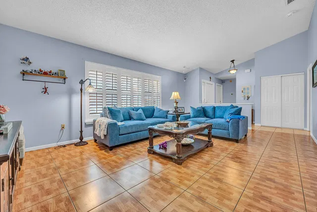 Residence photo 14