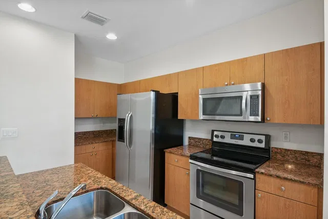 Residence photo 6