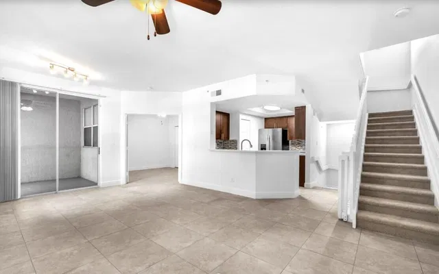 Residence photo 5