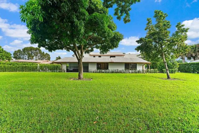 Residence photo 2