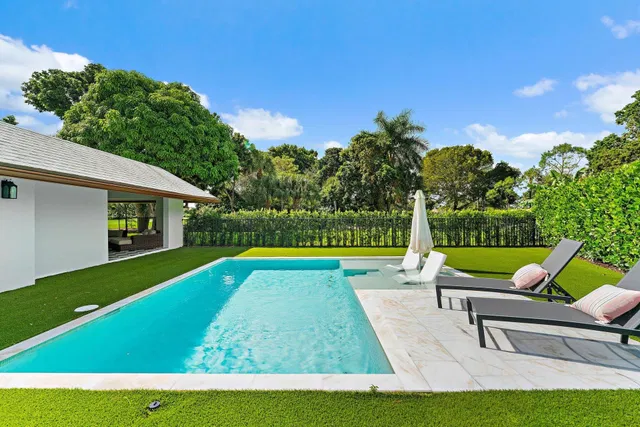 Residence photo 3