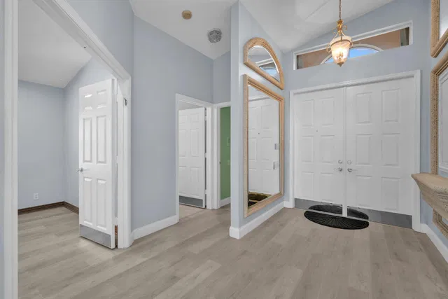  Residence photo 5