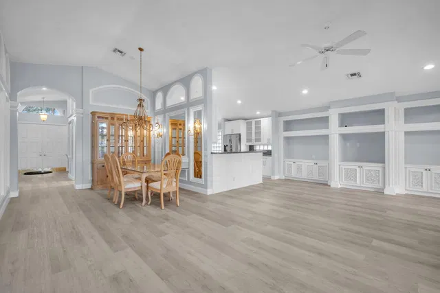  Residence photo 9