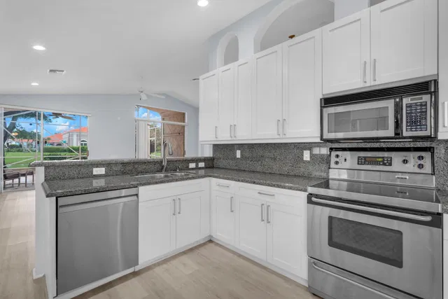  Residence photo 14