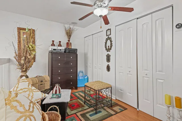 Unit C photo 28
