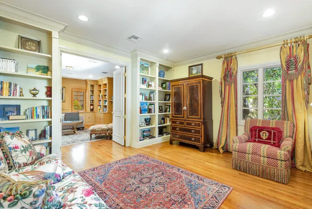 Royal Park Residence photo 19