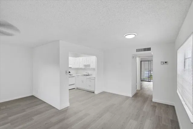 Residence photo 5