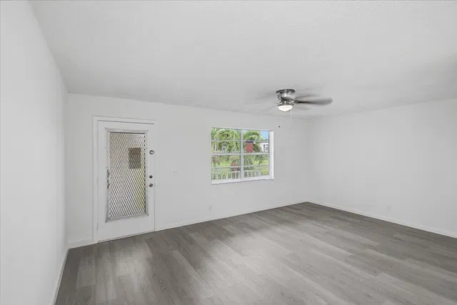 Residence photo 8