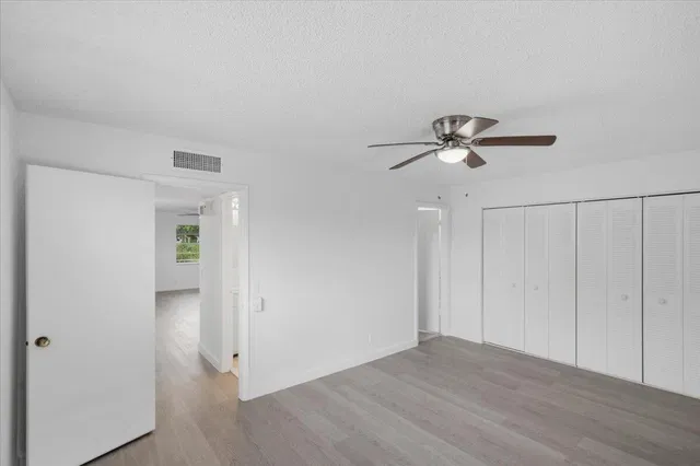 Residence photo 17