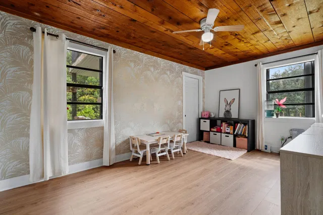 Residence photo 19