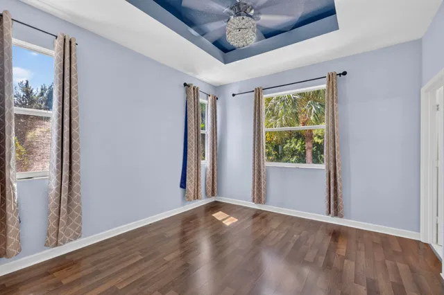 Residence photo 4