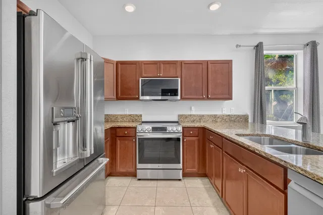 Residence photo 22