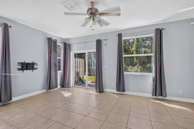 Residence photo 25
