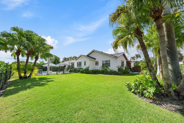 SoSo West Palm Beach Residence photo 35
