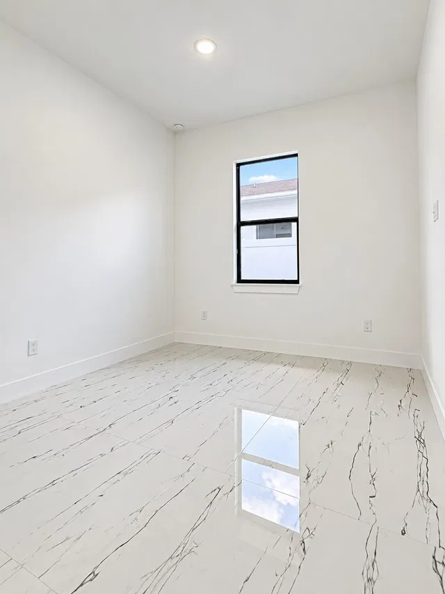 Residence photo 14