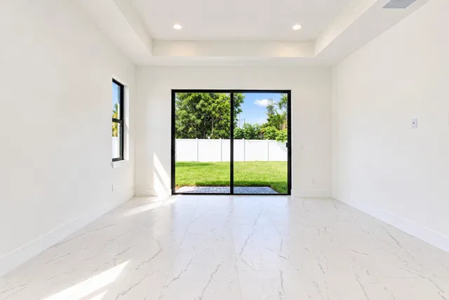 Residence photo 24