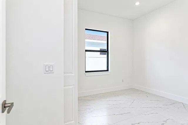 Residence photo 31