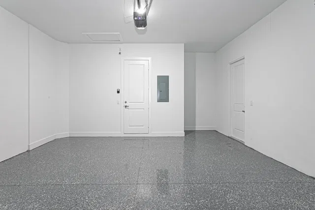 Residence photo 38