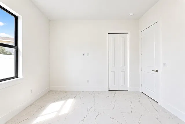 Residence photo 52