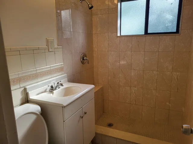  Residence photo 5