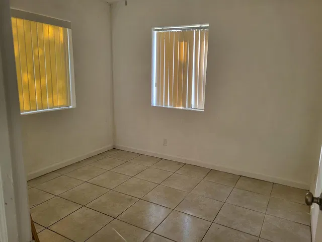  Residence photo 8