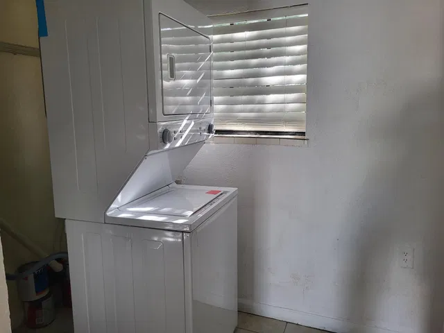  Residence photo 9