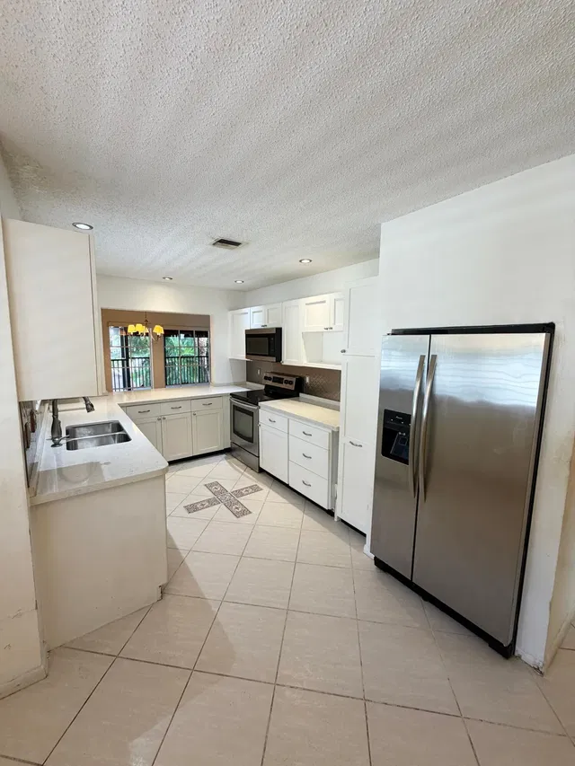  Unit 205 photo 9