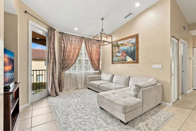 Unit 3266 photo 9