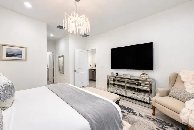 Residence photo 24